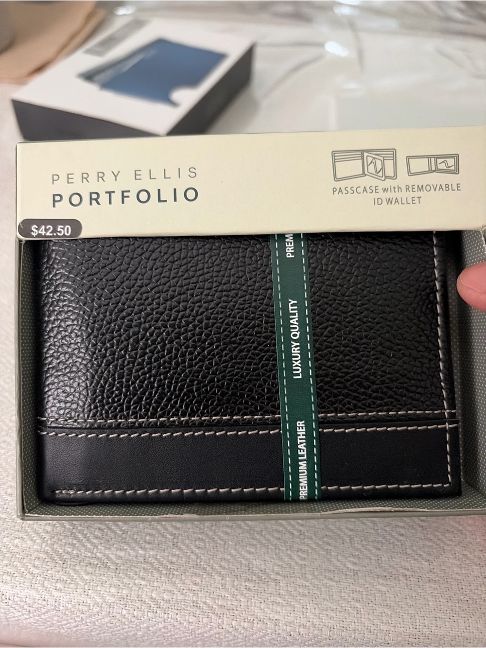Perry Ellis Black Leather Passcase with Contrast Stitching